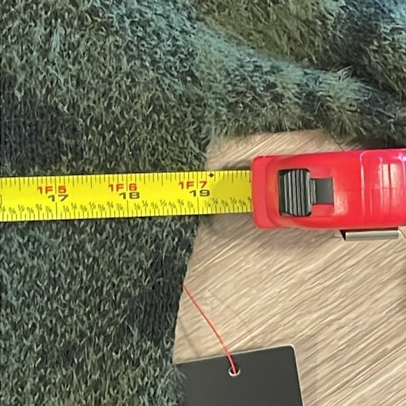 Fate DailyLook Women’s Sweater Small Green Camo Mock Neck Fuzzy Contemporary - Picture 15 of 17